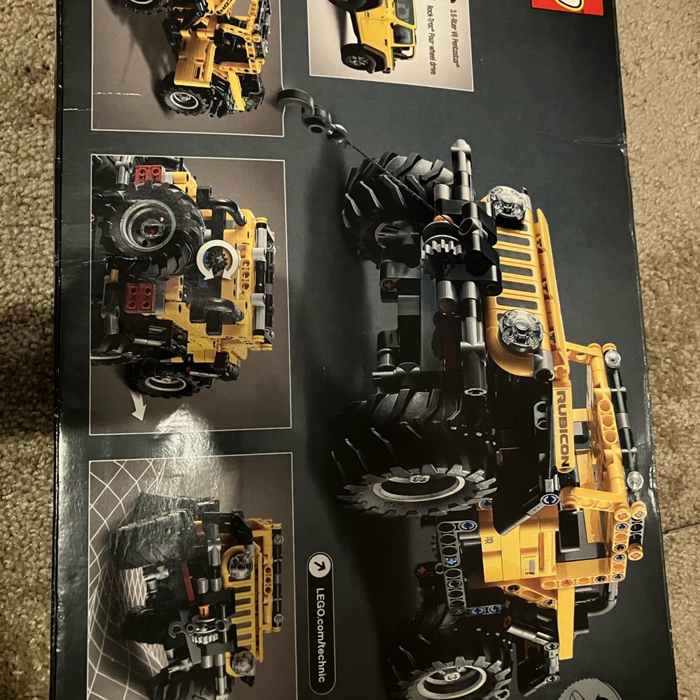 LEGO Technic Rubicon Jeep - Yellow and Black - Picture 2 of 2